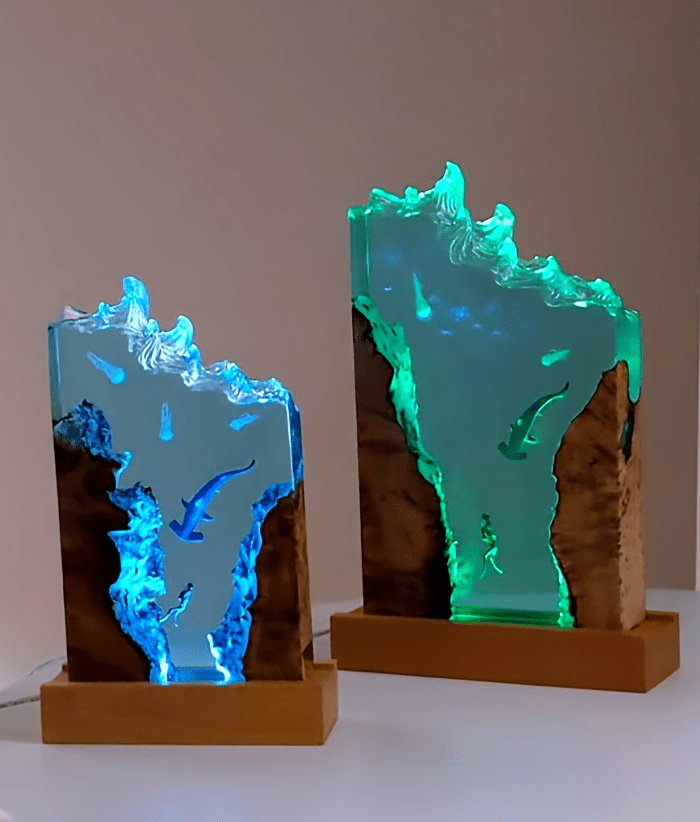 1pc Ocean Diver Resin Art Night Lamp - USB-Powered Wooden Desk Lamp with Vibrant Underwater Scene, Home Decoration & Gift for Christmas, Thanksgiving, Birthday, or Office Prizes