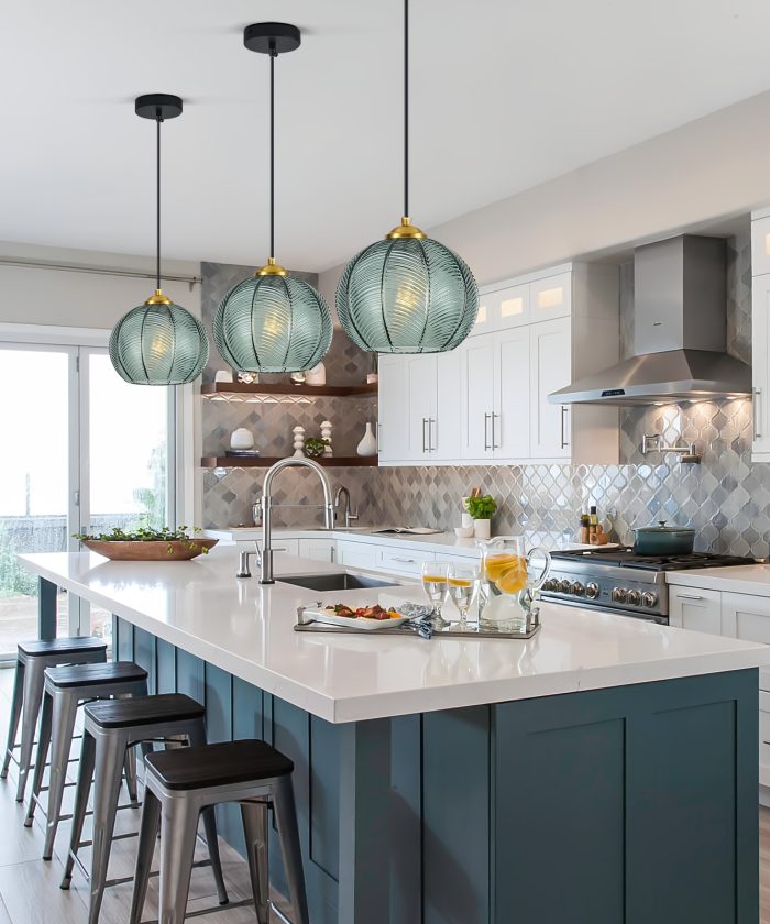 Medieval Modern Glass Chandelier, Nordic-style Spherical Chandelier, Striped Glass Lampshade, Adjustable Hanging Chandelier, Retro Restaurant Lighting Fixture, Suitable for Kitchen Sinks, Dining Rooms, Living Rooms, And Bedrooms (bulb Not Included).