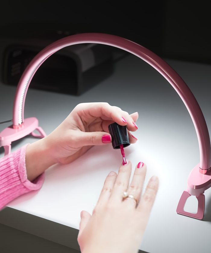 A Metal Semi-circular Desk Lamp with Three Adjustable Color Temperatures, USB-powered, Suitable for Nail Art, Craft Lighting, and Small Arched Fill Light. Ideal for Personal Makeup Tables, Desks, Reading, and Bedside Tables