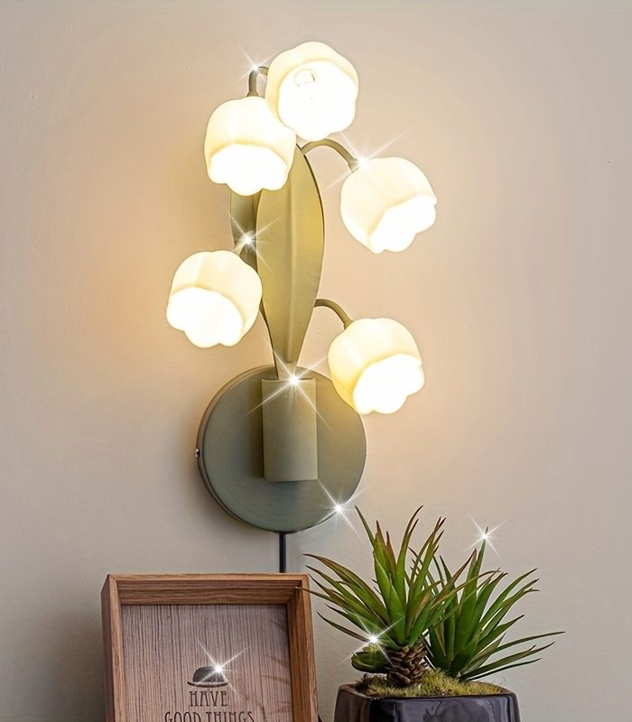 American-style floral wall lamp, creative for living room, study, bedroom bedside, hallway, and Nordic-style imitation plant and flower decorative lamp, low-voltage 5V LED with light sourceu002Fcomes with 1 set of spare light source.